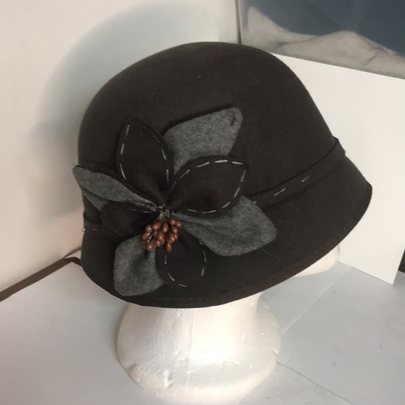 Scala Collezione wool cloche hat with floral decor gray and brown one size - Picture 2 of 7
